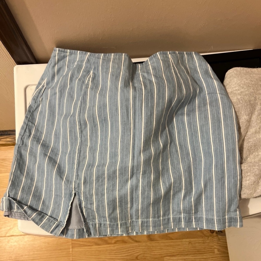 Striped mini skirt